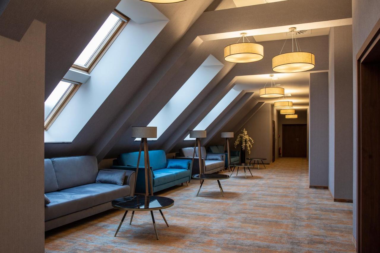 Hotel Styl 70 Pszczyna Dış mekan fotoğraf