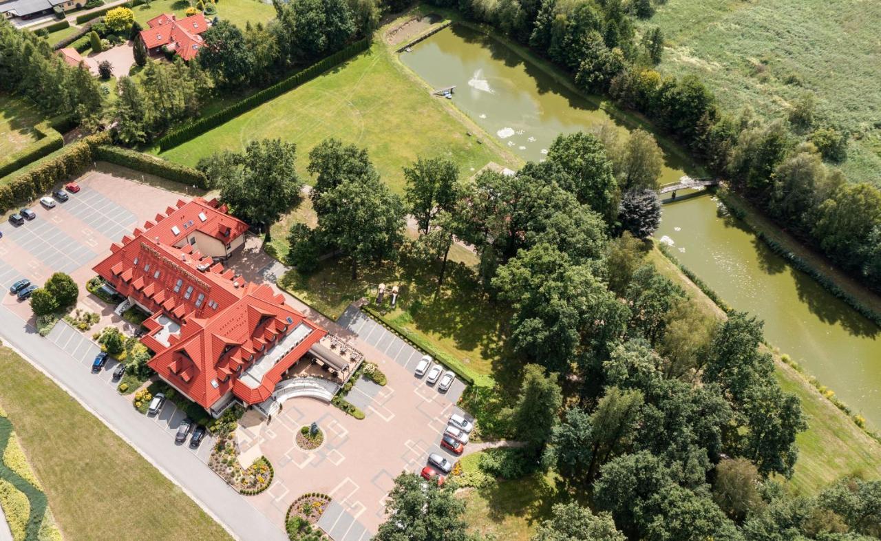 Hotel Styl 70 Pszczyna Dış mekan fotoğraf