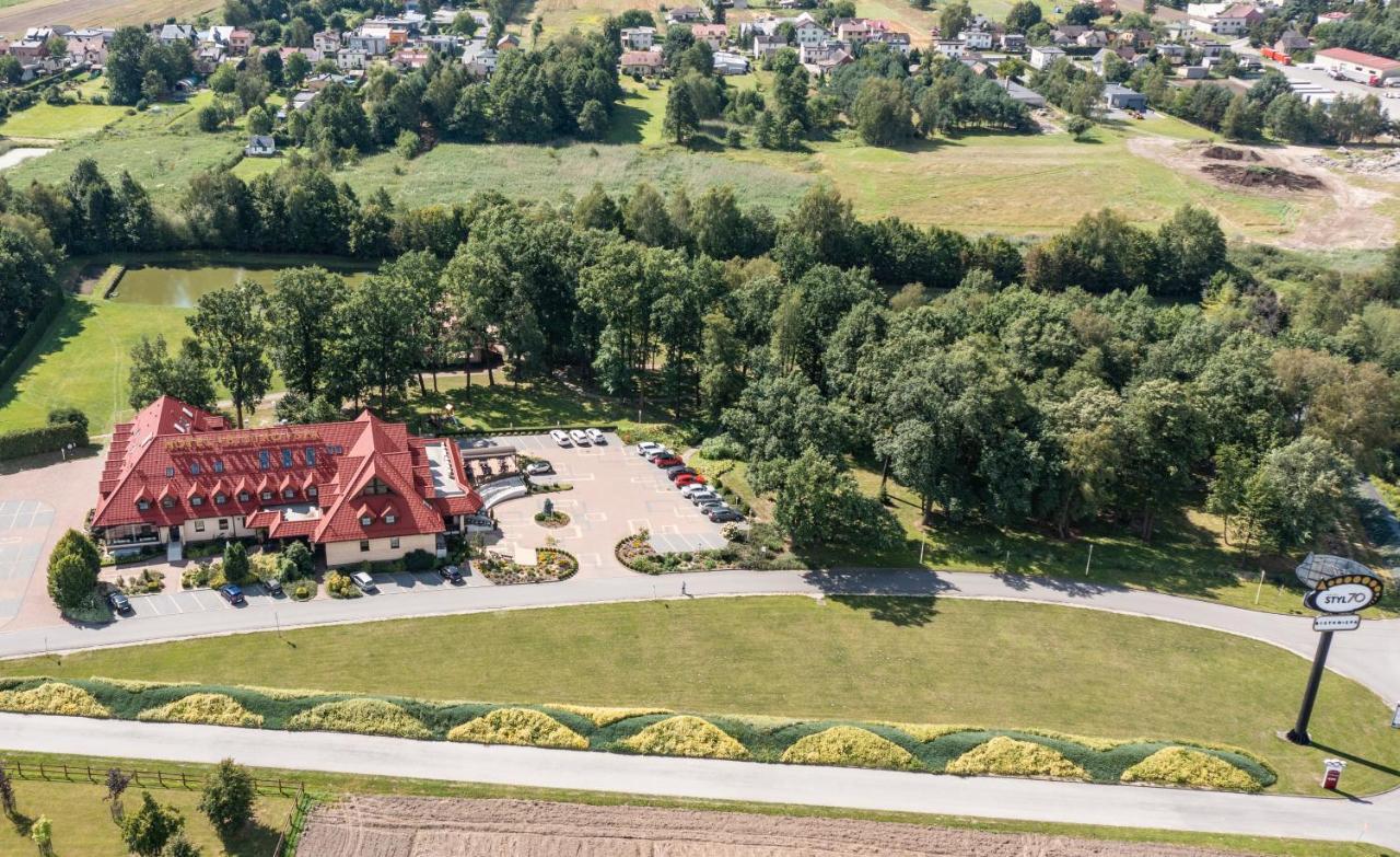 Hotel Styl 70 Pszczyna Dış mekan fotoğraf