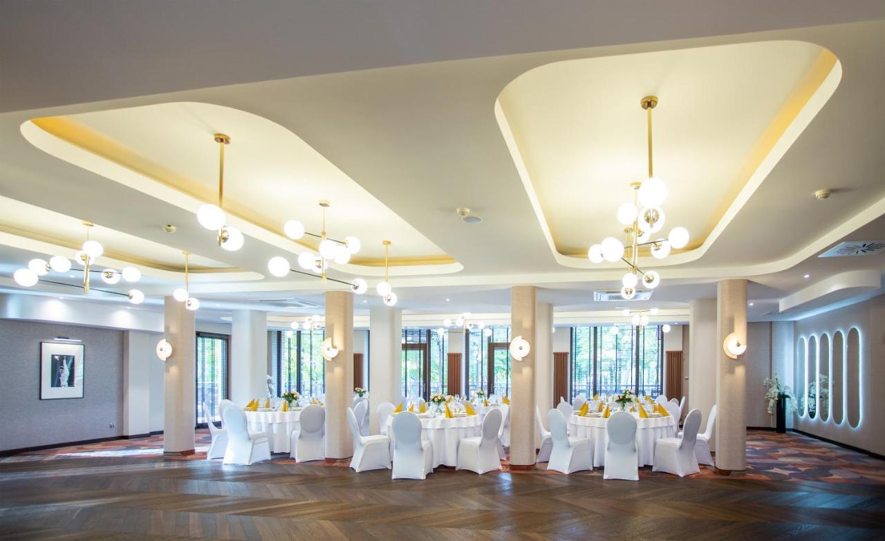 Hotel Styl 70 Pszczyna Dış mekan fotoğraf