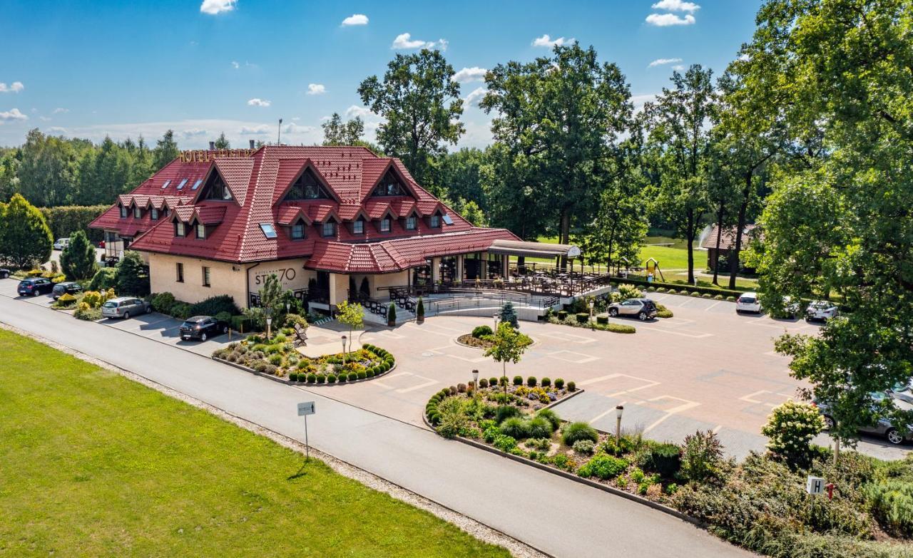 Hotel Styl 70 Pszczyna Dış mekan fotoğraf